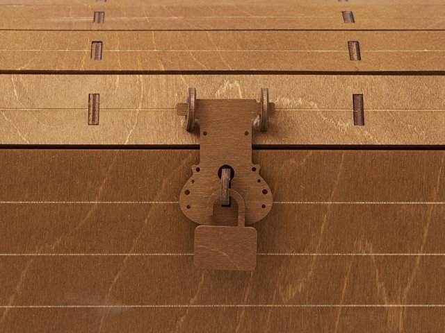 Подарочный набор: кукла фарфоровая, мёд с миксом из орехов