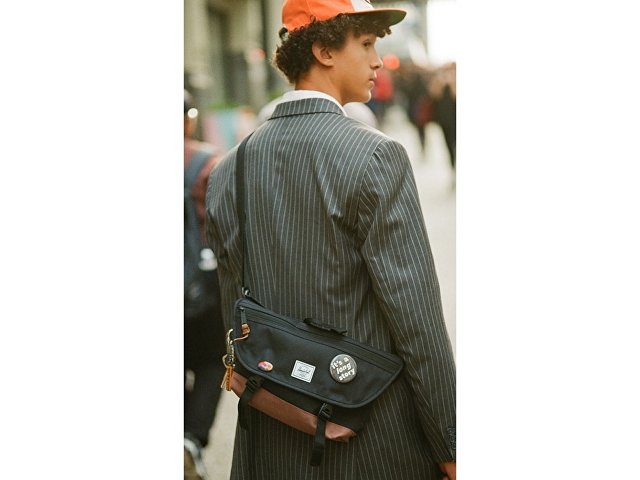 Herschel Cove сумка-мессенджер из переработанного материала