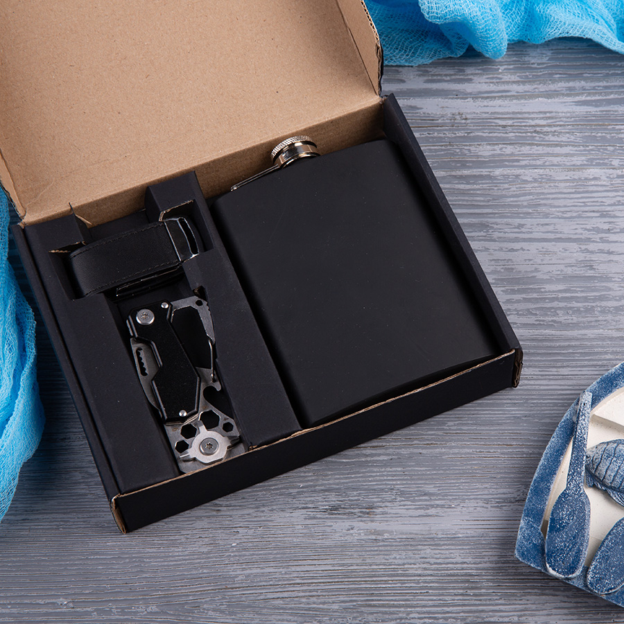 Набор подарочный: фляжка, USB флеш-карта, мультиинструмент, коробка, черный