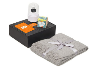 Подарочный набор «Re:y. Grow» с пледом, увлажнителем и набором для выращивания Подарочный набор «Re:y. Grow» с пледом, увлажнителем и набором для выращивания