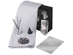 Подарочный набор «Re:Home» с пледом, свечой и диффузором