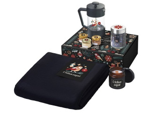 Подарочный набор «Re:Moments» с пледом, френчпрессом и медом Подарочный набор «Re:Moments» с пледом, френчпрессом и медом