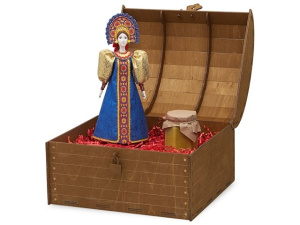 Подарочный набор: кукла фарфоровая, крем-мёд с лаймом и имбирем